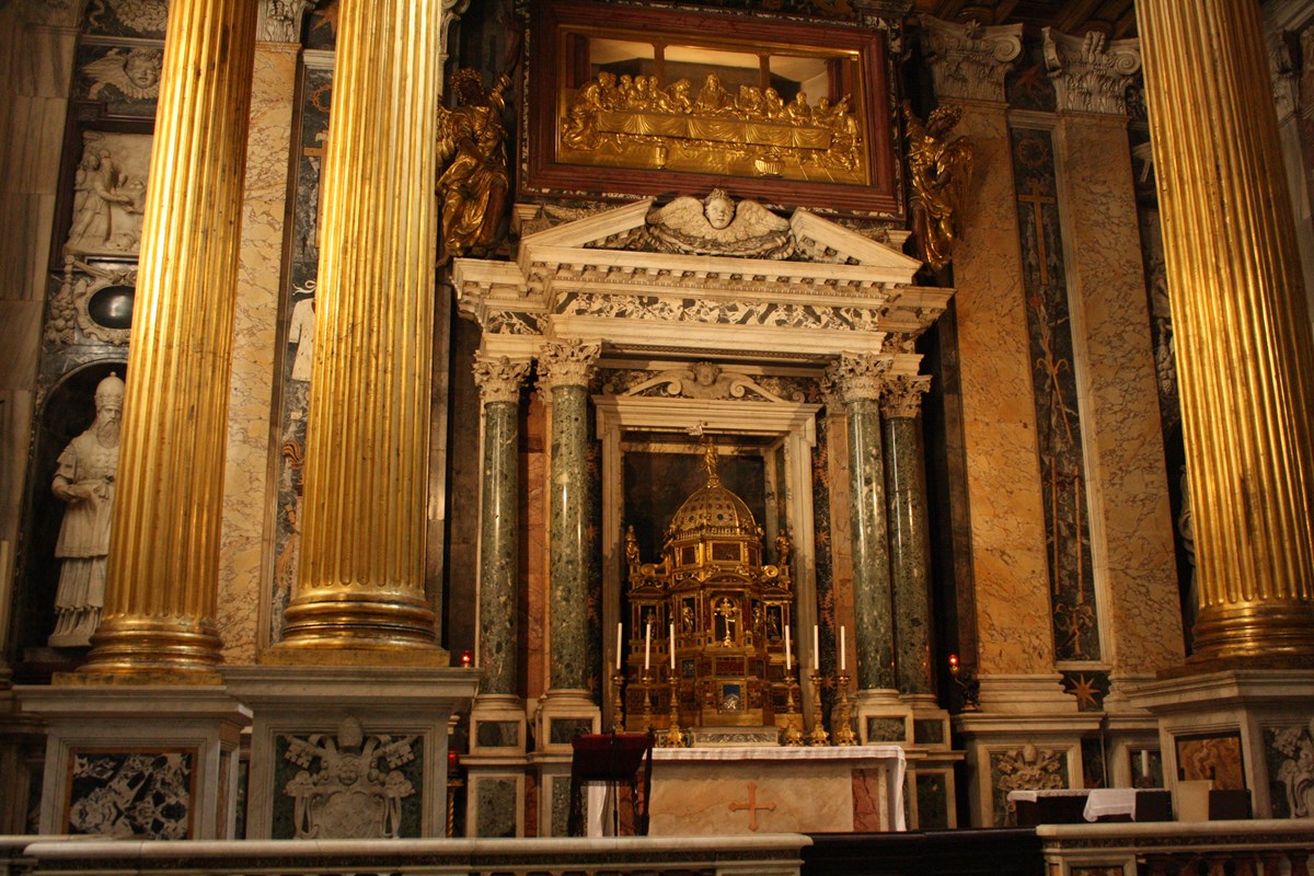 St John Lateran Archbasilica Inside